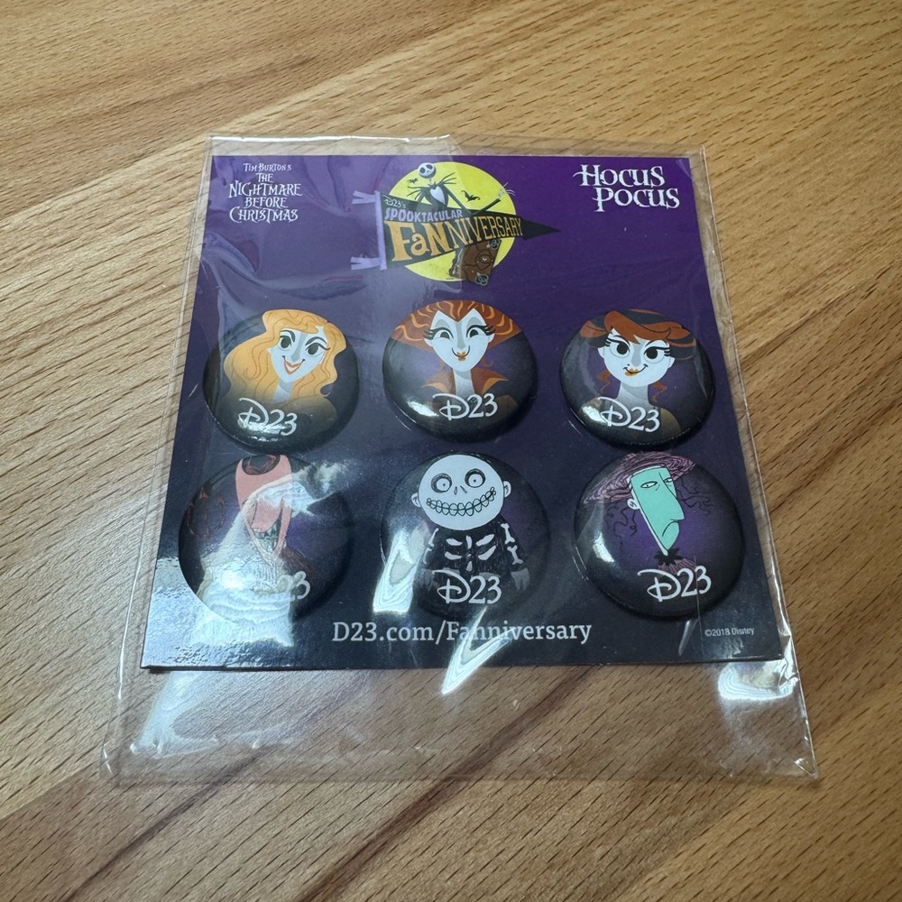 NWT Disney D23 Hocus Pocus Nightmare Before Christmas Halloween Pin Buttons Set